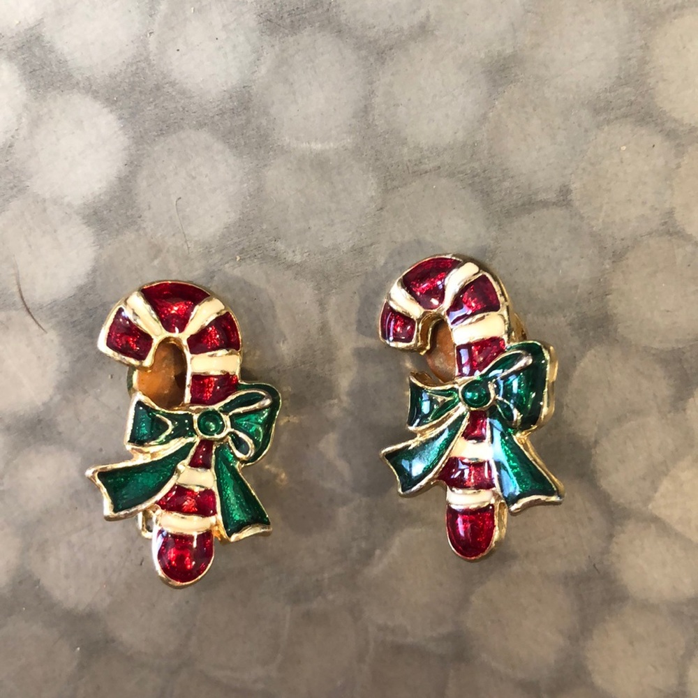 Vintage enamel Holiday Clip on Earrings